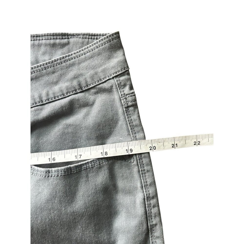 Faded Glory Women's Gray Cotton Capris - Picture 6 of 6